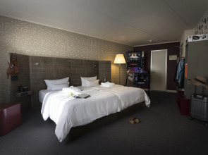 Отель Pentahotel Reading