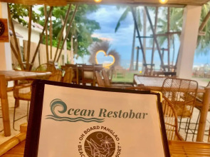 On Board Panglao Beach Hostel and Resort