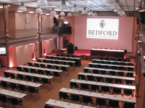 Bedford Hotel & Congress Centre
