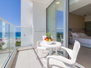 Napa Mermaid Hotel & Suites