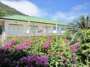 Thaniza Beachfront Resort