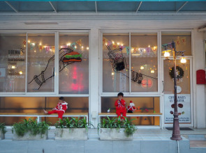 Side Walk Boutique Hotel