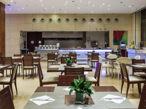 Hotel ILUNION Valencia 4