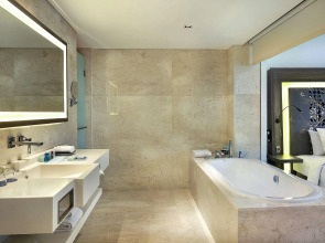 Grand Livio Kuta Hotel