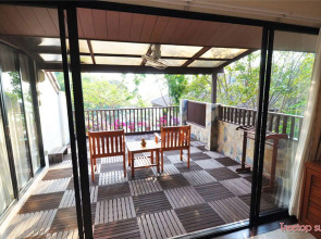 Birds and Bees Resort