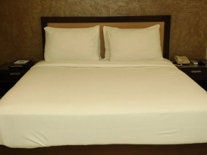 Hotel Anantha Executive Suites