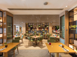 Holiday Inn Bangkok by IHG