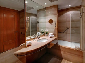 Aparthotel Hispanos 7 Suiza