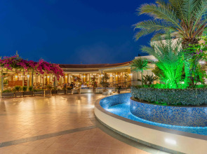 Hydramis Palace Beach Resort