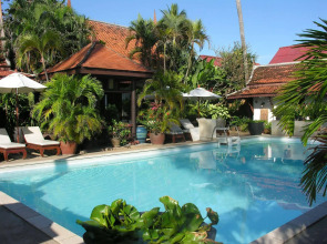 White House Beach Resort And Spa