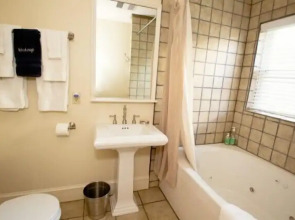 24 East Main Street B&B