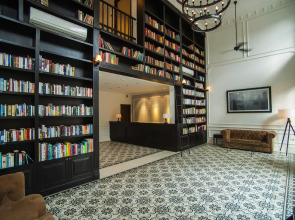 The Alcove Library Hotel