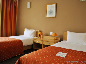 Hotel Wilanów Warszawa by DeSilva