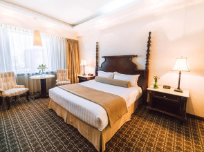 Chinggis Khaan Hotel