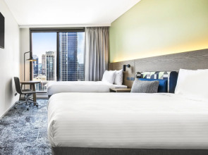 Holiday Inn Express Melbourne Little Collins by IHG