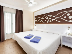 Playaolid Suites & Apartments