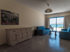 Vrachia Beach Hotel & Suites - Adults only