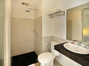 Bali Chaya Hotel Legian