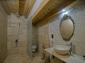 Zeus Cave Suites