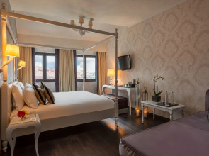 Carnival Palace Hotel