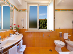 Отель Continental