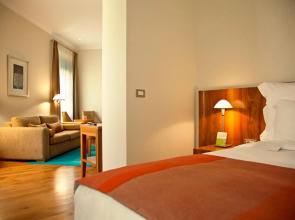 Tomtom Suites - Special Class