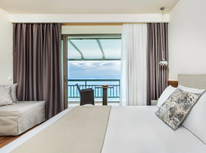 Ammon Zeus Luxury Beach Hotel