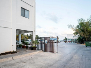 Capital O Cancun International Airport 24/7