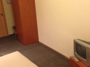 Невский просп., 105