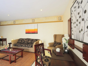 Flamingo Dewata Suite