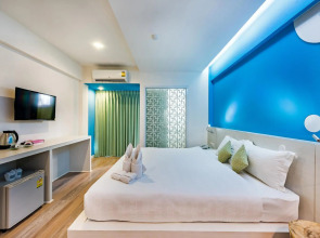 Loews Hollywood Hotel