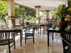 Puri Saron Hotel Madangan