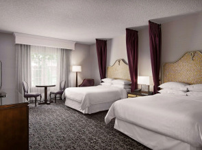 Anaheim Majestic Garden Hotel