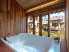 Venice Krabi Villa Resort