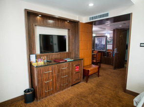 Nanyang King's Gate Hotel - Free Shuttle Service to Canton Fair