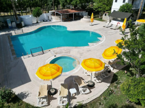 Club Mel Holiday Resort