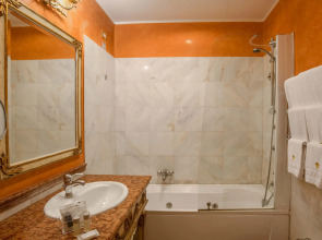 Room Select Via Veneto