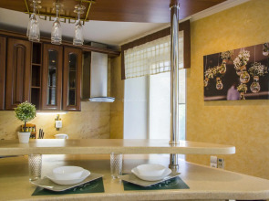 RENT-servis Apartamenty v istoricheskom tsentre Omska na Lermontova