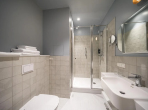 Отель Wellton Riverside Spa 