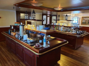 MS Birger Jarl - Hotel & Hostel