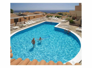 Paradise Court Aparthotel