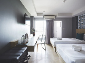 Theorie Hotel Sukhumvit 107 by SLH