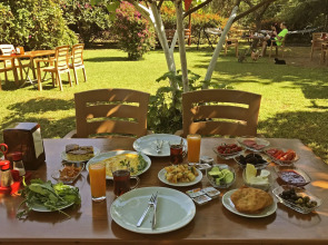 Baris Pension & Bungalows