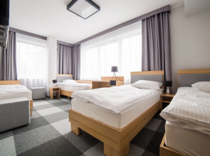 Waw Hotel Airport Okecie