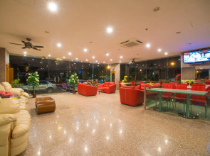 OYO 861 Patong Dynasty Hotel