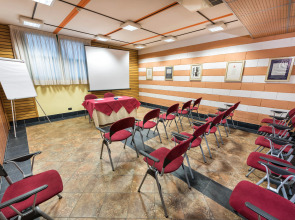 West Point Airport Hotel