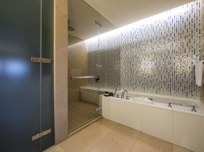 Отель Fairmont Baku at the Flame Towers