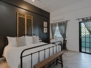 Blu Monkey Boutique Phuket Town