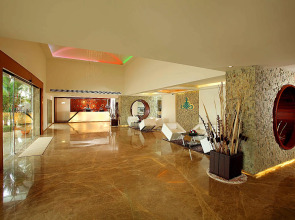 Flora Airport Hotel and Convention Centre Kochi