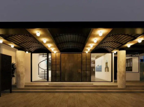 The StandardX Bangkok Phra Arthit